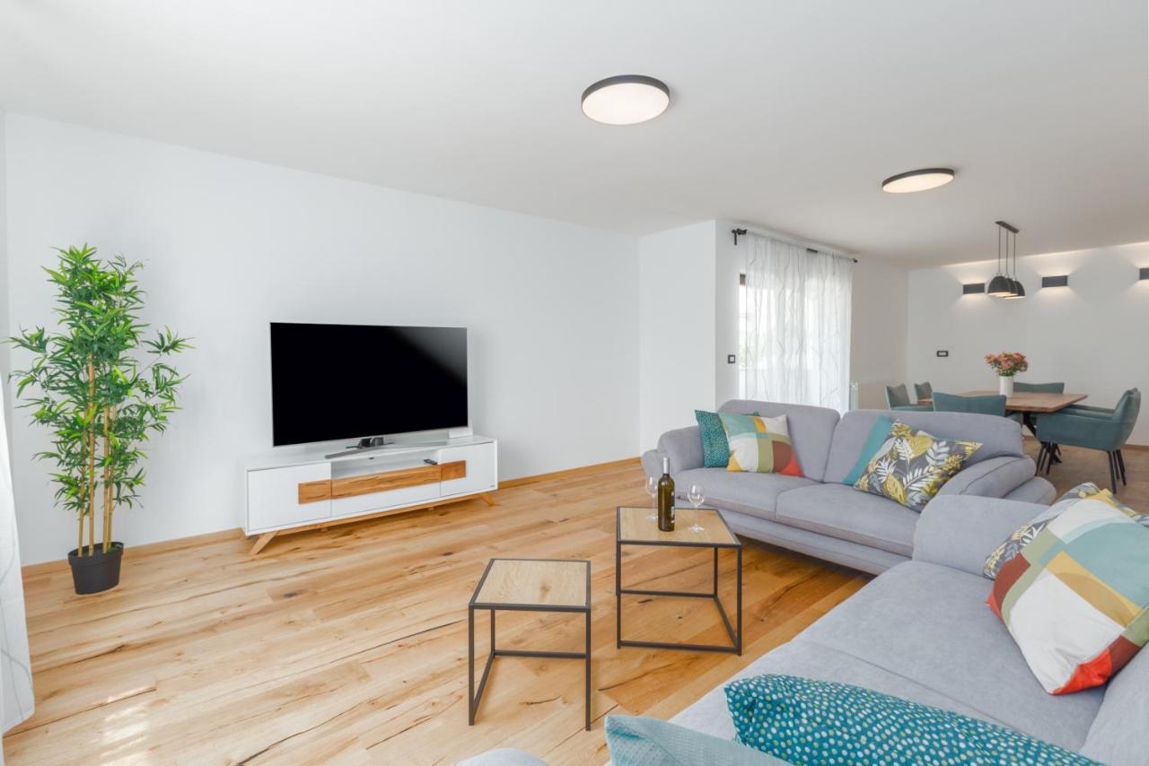 Es Residence 로비니 외부 사진