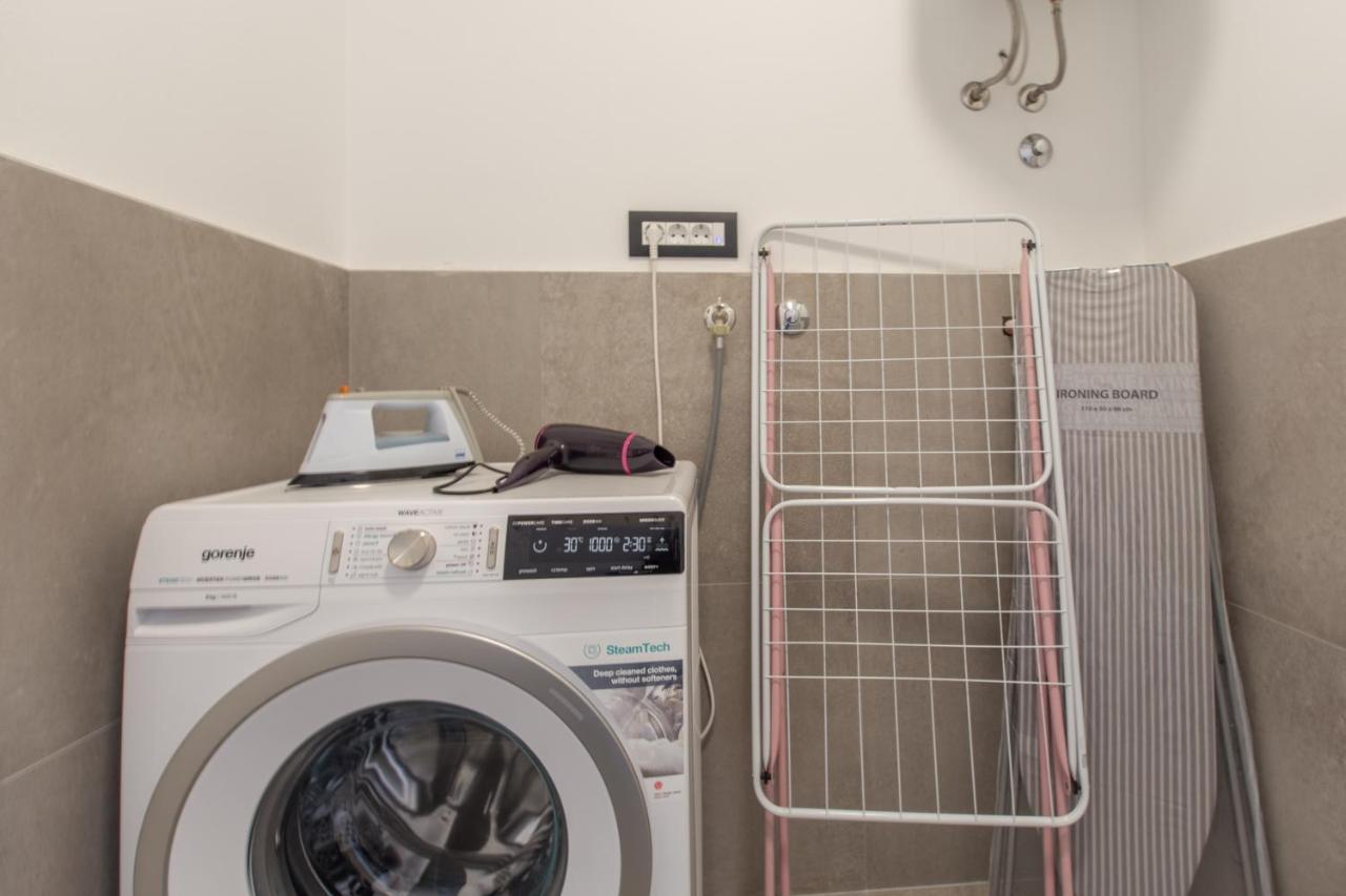 Es Residence 로비니 외부 사진